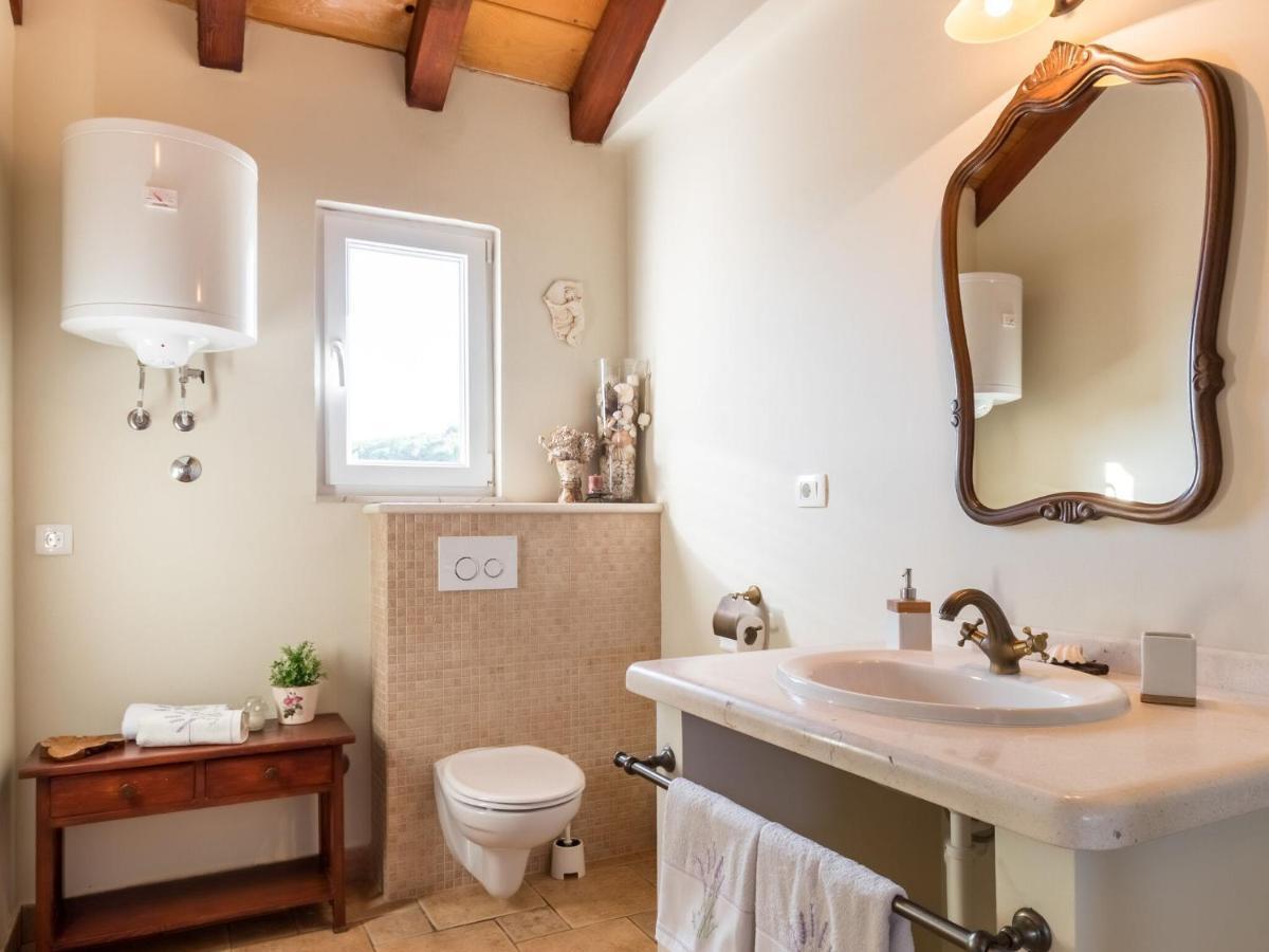 Luxurious Villa In Selca With Pool Exteriör bild