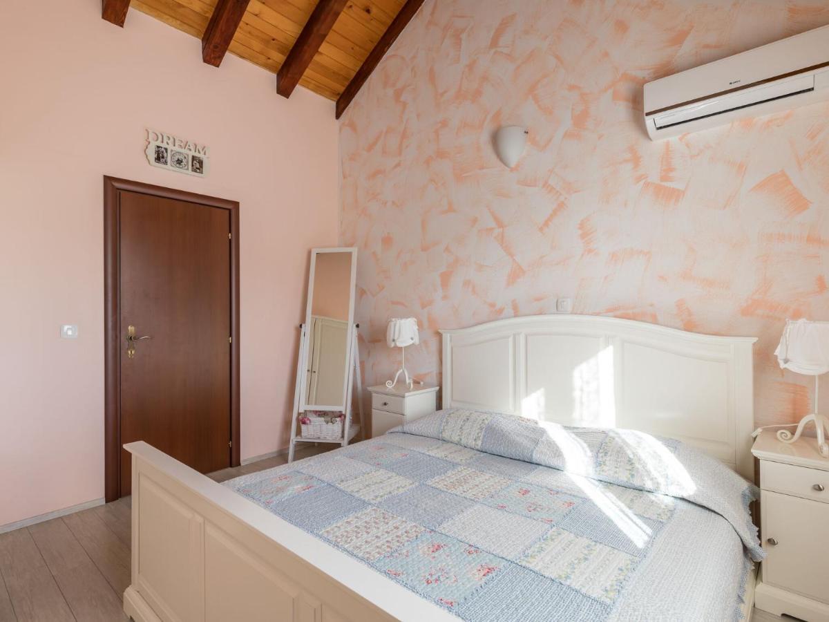 Luxurious Villa In Selca With Pool Exteriör bild